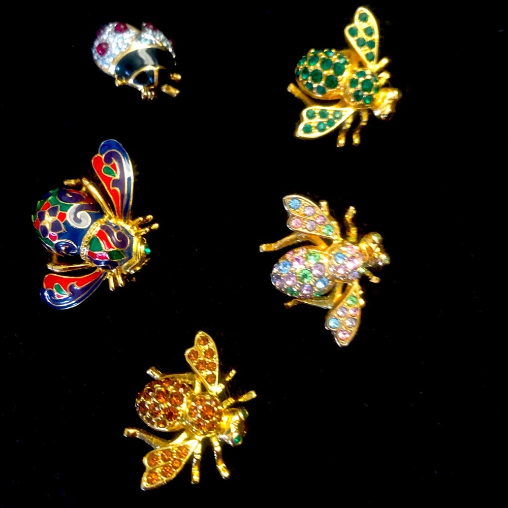 Joan Rivers bee pin collection